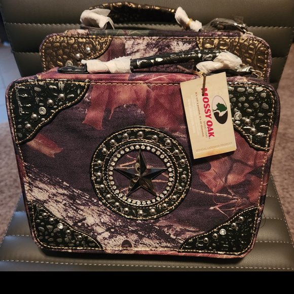 Brand New Mossy Oak Studded Bible Covers (1 Available) - Picture 3 of 16